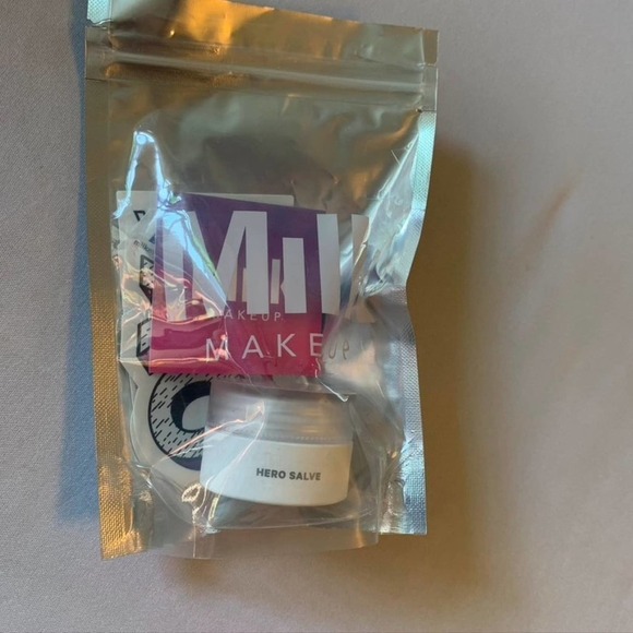 Milk makeup hero salve sample kit - Picture 3 of 6